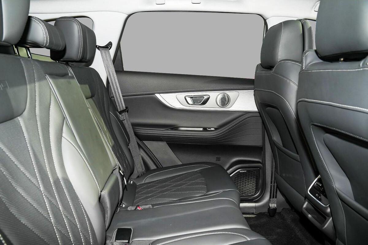 2025 Chery Tiggo 8 Pro Max Ultimate AWD Auto AWD MY24 image 8