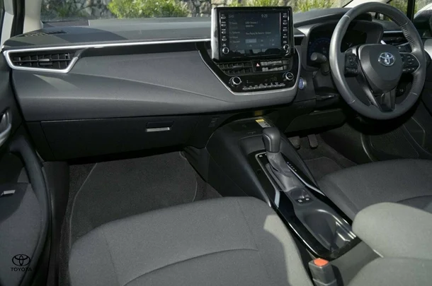 2020 Toyota Corolla Sedan Hybrid SX image 6