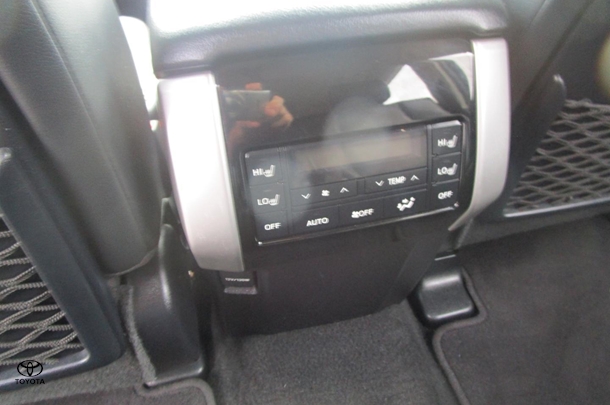 2021 Toyota Prado VX image 7