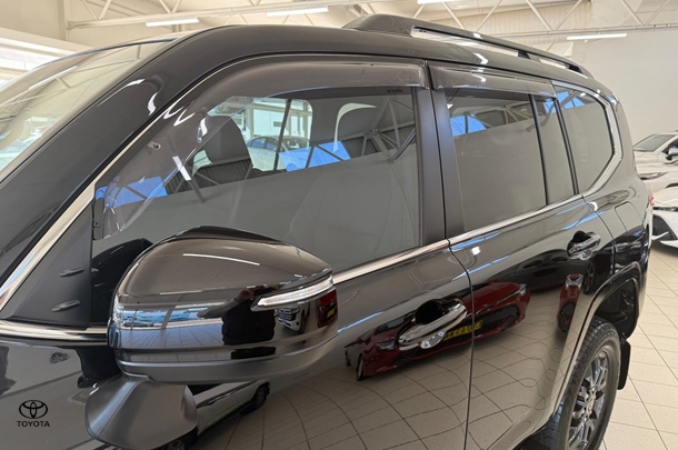 2022 Toyota Landcruiser VX image 9