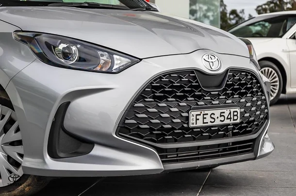 2024 Toyota Yaris Ascent Sport image 19