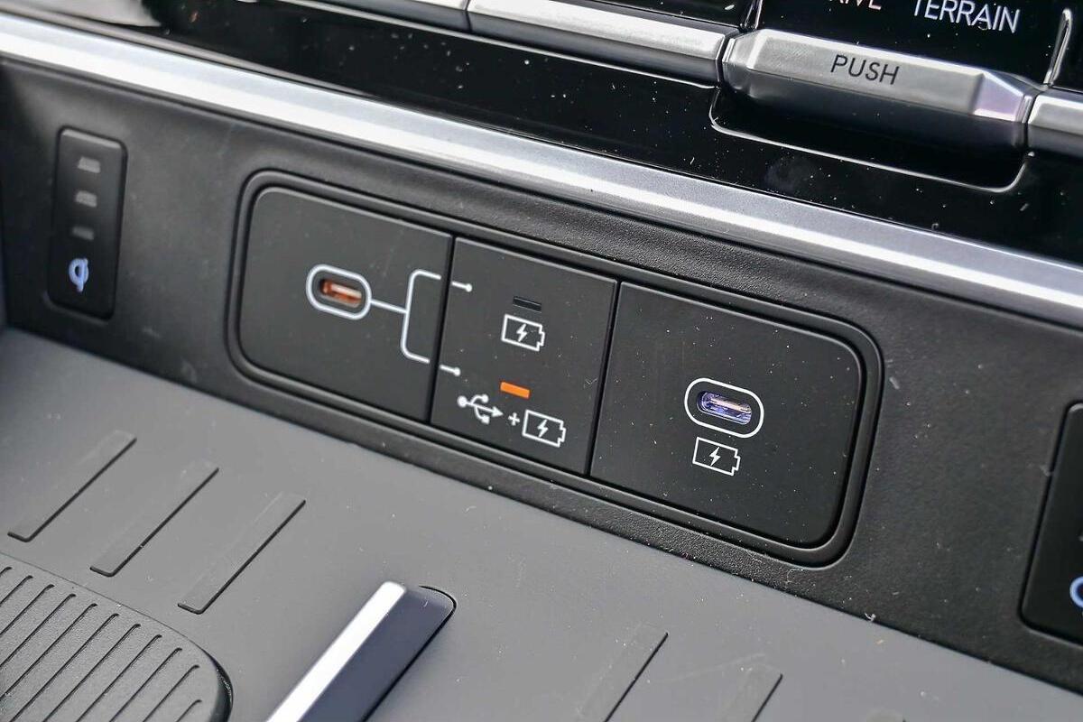 2024 Hyundai Santa Fe Hybrid Elite Auto AWD MY25 image 13