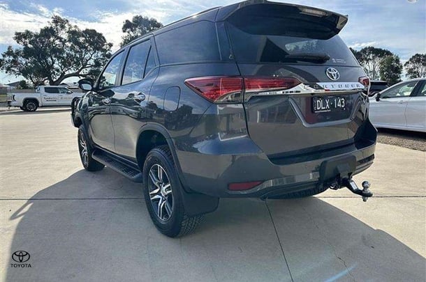 2025 Toyota Fortuner GXL image 5