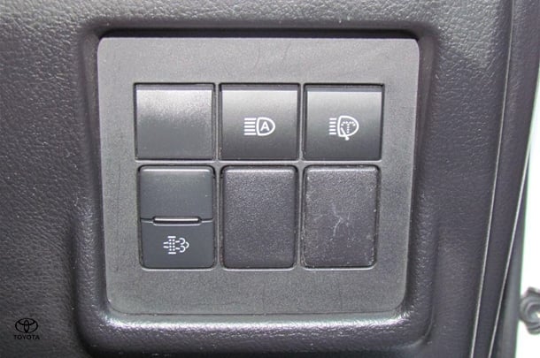2020 Toyota Prado GXL image 11