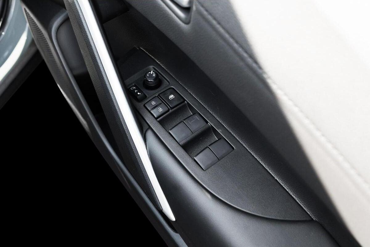 2024 Toyota Corolla Cross GXL Auto 2WD image 17