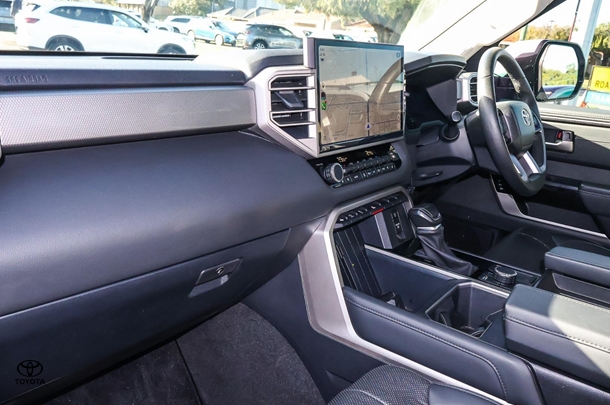 2023 Toyota Tundra Limited image 9