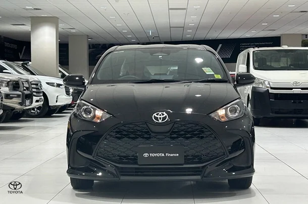 2024 Toyota Yaris Ascent Sport image 4