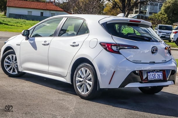 2023 Toyota Corolla Ascent Sport image 2