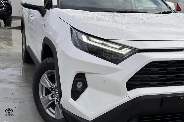 2023 Toyota RAV4 Hybrid GX-2WD image 3