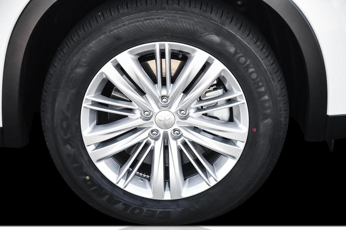 2024 Mitsubishi Outlander ES ZM Auto 2WD MY24 image 19