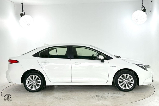 2024 Toyota Corolla Sedan Hybrid Ascent Sport image 11