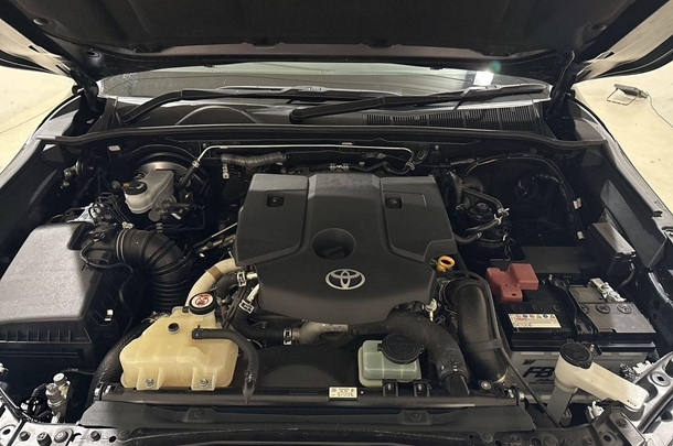 2021 Toyota Hilux SR5 image 28