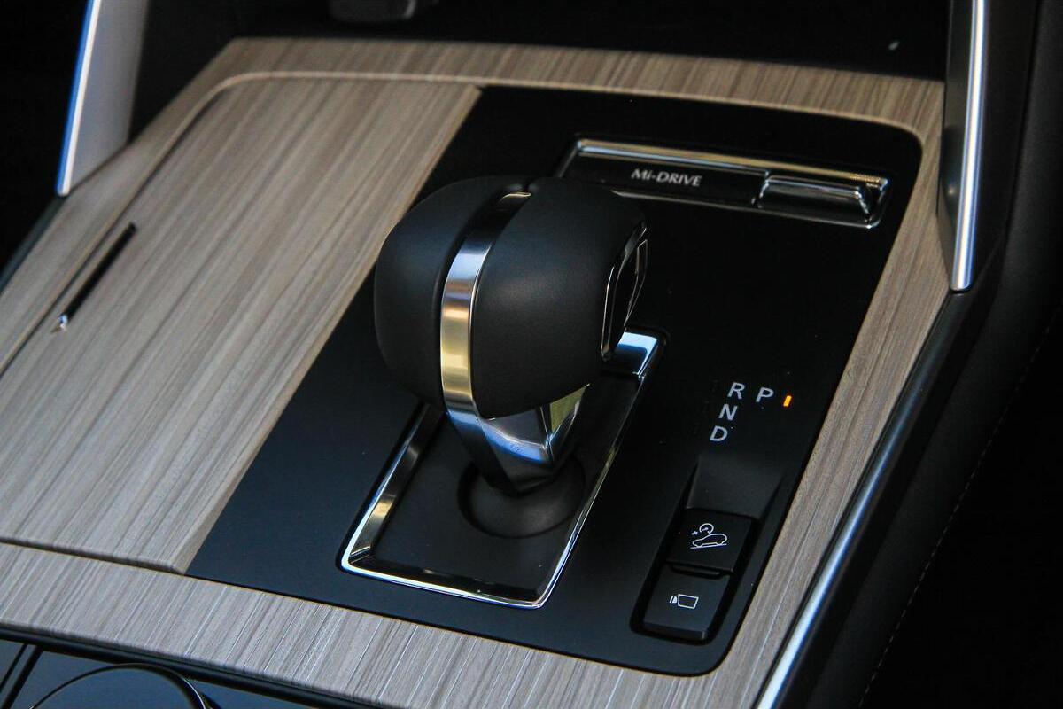 2025 Mazda CX-90 G50e GT KK Auto i-ACTIV AWD image 11