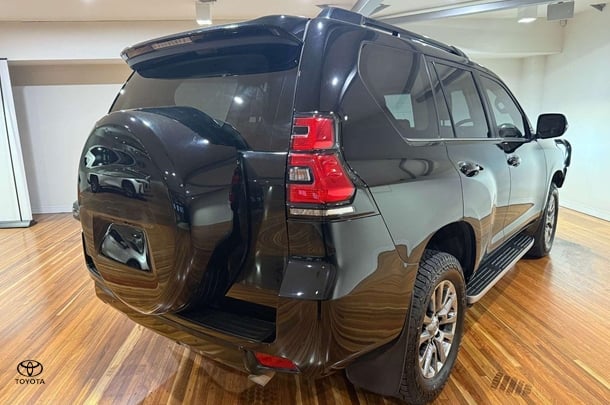 2018 Toyota Prado VX image 11