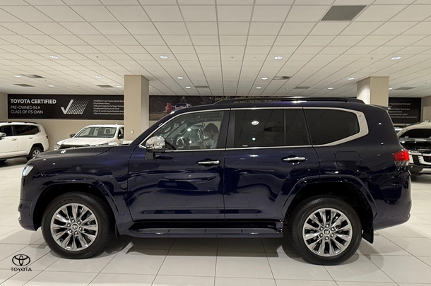 2024 Toyota Landcruiser Sahara ZX image 6