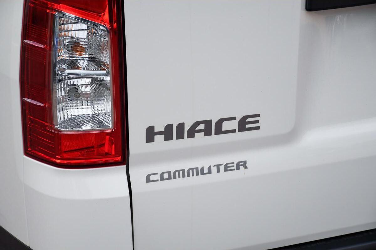 2024 Toyota Hiace Commuter Super LWB Auto image 6