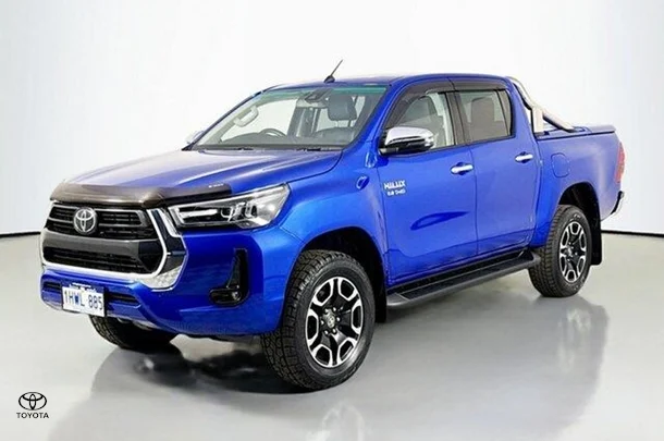 2021 Toyota Hilux SR5 image 4