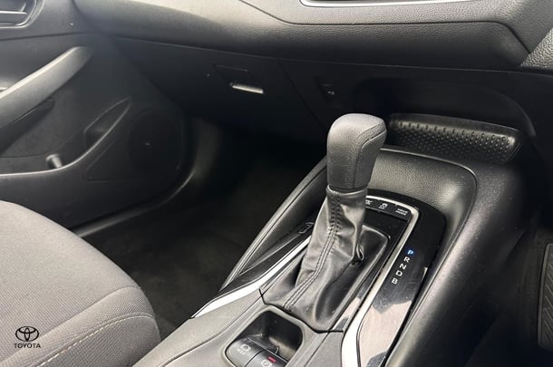 2022 Toyota Corolla Hatch Hybrid Ascent Sport image 21