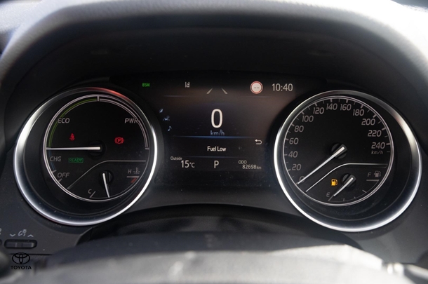 2021 Toyota Camry Hybrid SX image 13