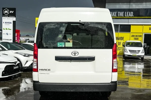 2025 Toyota HIACE SLWB image 4