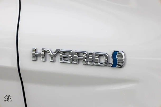 2019 Toyota CAMRY HYBRID Ascent image 14