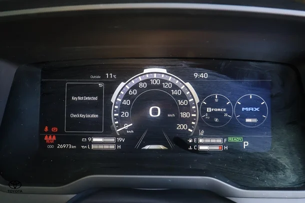 2023 Toyota Tundra Limited image 15