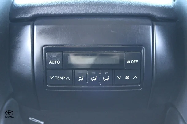 2022 Toyota Prado GXL image 18