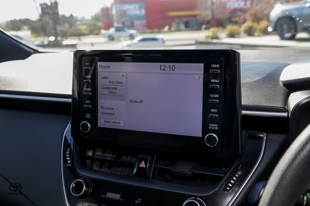 2018 Toyota Corolla Ascent Sport image 16