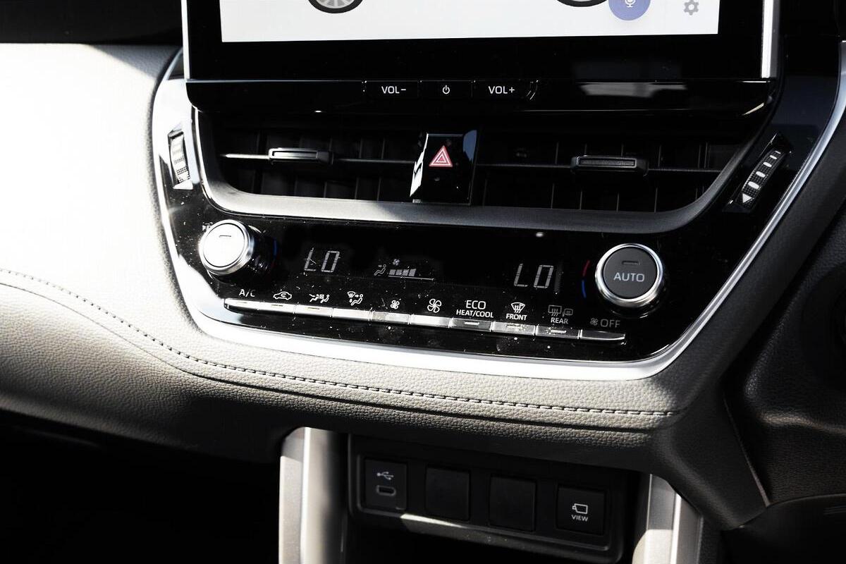 2024 Toyota Corolla Cross GXL Auto 2WD image 13