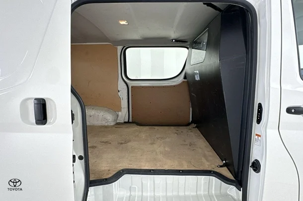 2021 Toyota Hiace LWB image 16