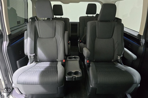 2022 Toyota Granvia Standard image 26