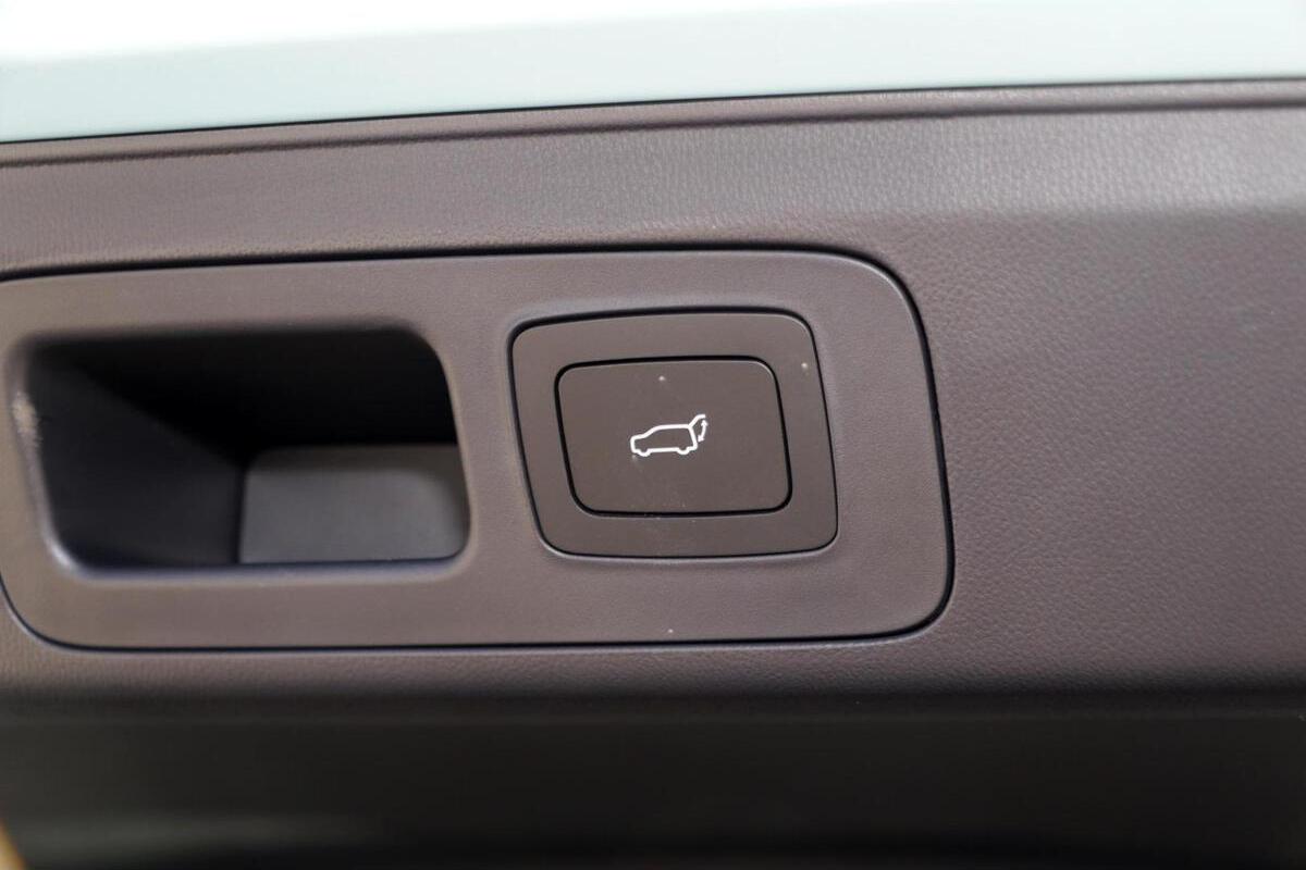 2024 LDV MIFA 9 Executive Auto MY23 image 20