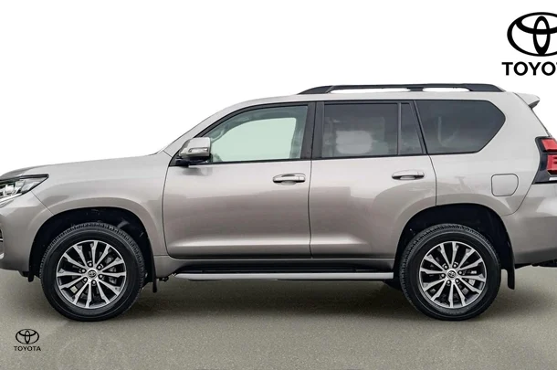 2022 Toyota PRADO Kakadu image 4