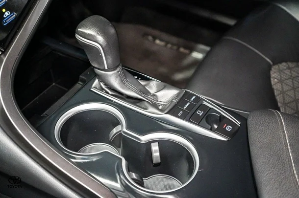 2019 Toyota Camry SX image 22