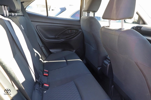 2024 Toyota Yaris Cross Hybrid GX image 15