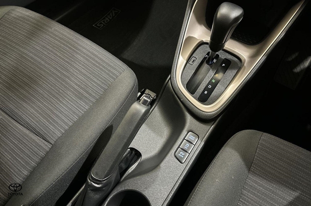 2023 Toyota Yaris Hybrid SX image 23