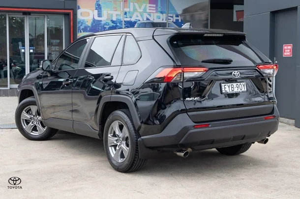 2023 Toyota RAV4 GX-2WD image 2