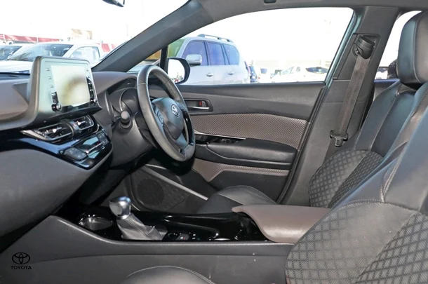 2021 Toyota C-HR Hybrid Koba 2WD image 8