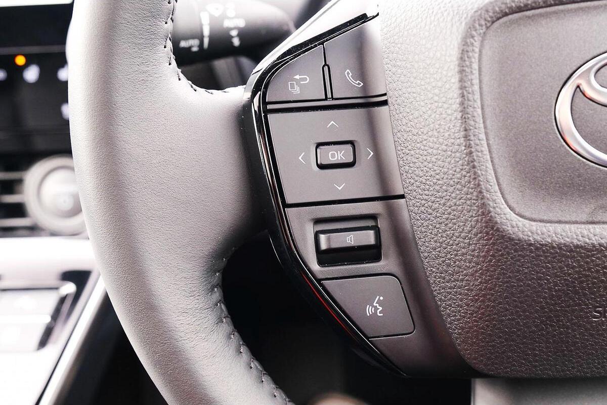 2024 Toyota bZ4X Auto AWD image 15