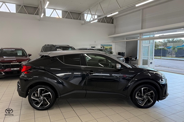 2019 Toyota CHR Koba AWD image 7