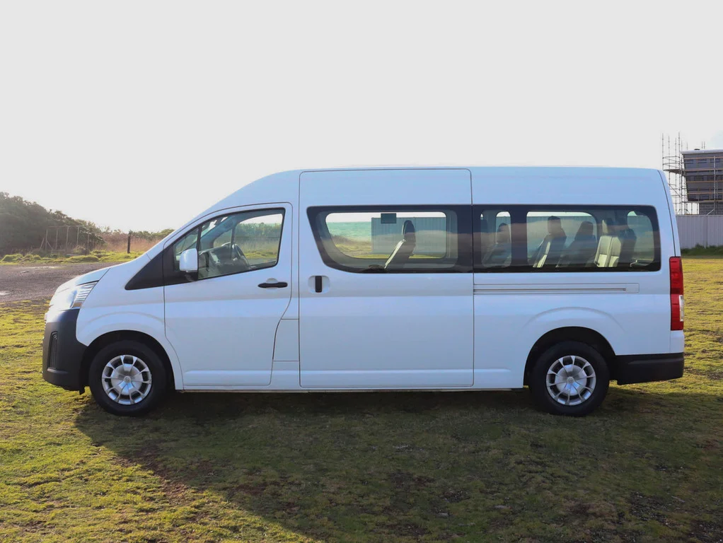 2019 Toyota Hiace SLWB image 4