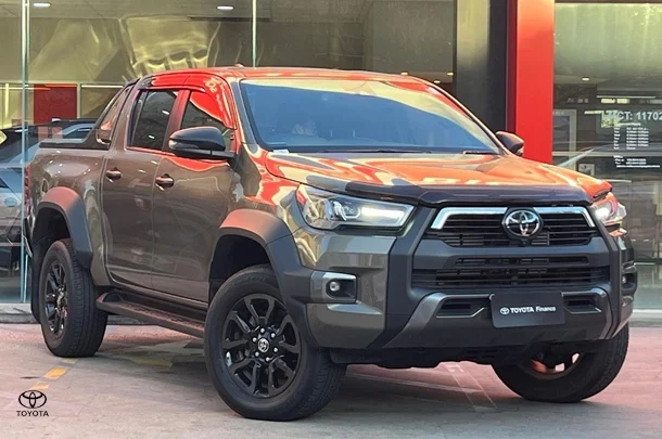 2023 Toyota Hilux 4x4 Rogue image 1