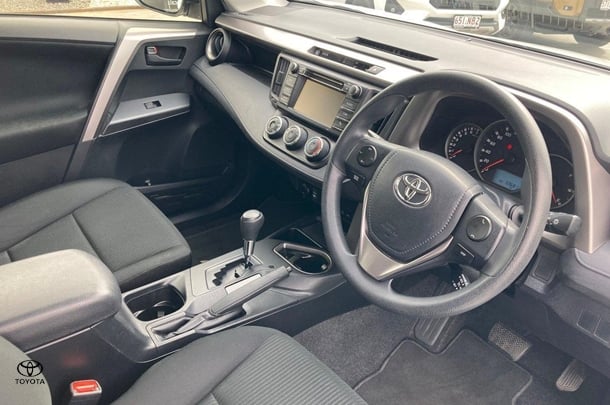 2016 Toyota RAV4 GX-2WD image 12