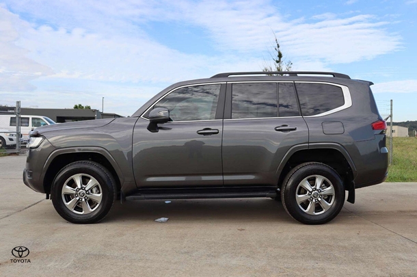 2022 Toyota Landcruiser VX image 8
