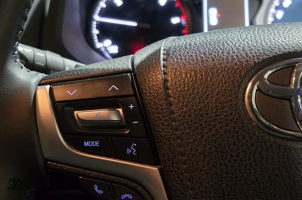 2019 Toyota Prado VX image 12