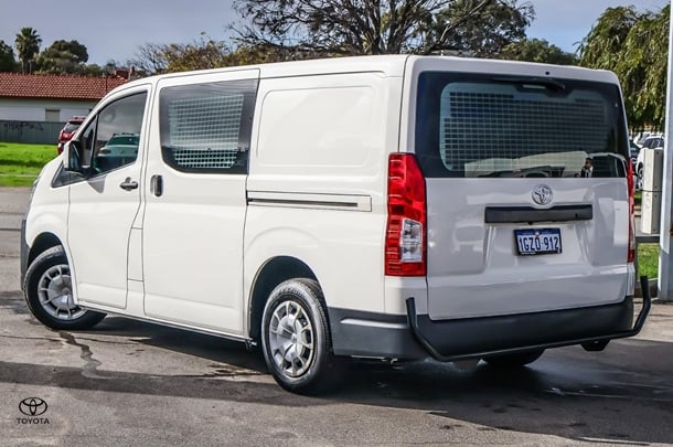 2020 Toyota Hiace LWB image 2