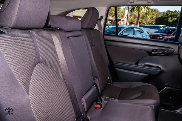 2023 TOYOTA Kluger Hybrid GX AWD image 7