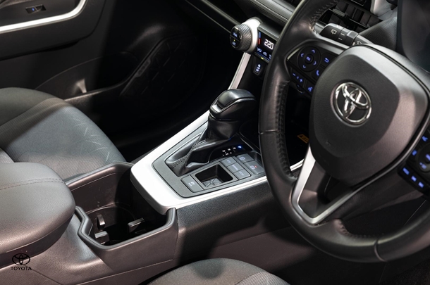 2022 Toyota RAV4 Hybrid GXL-2WD image 21
