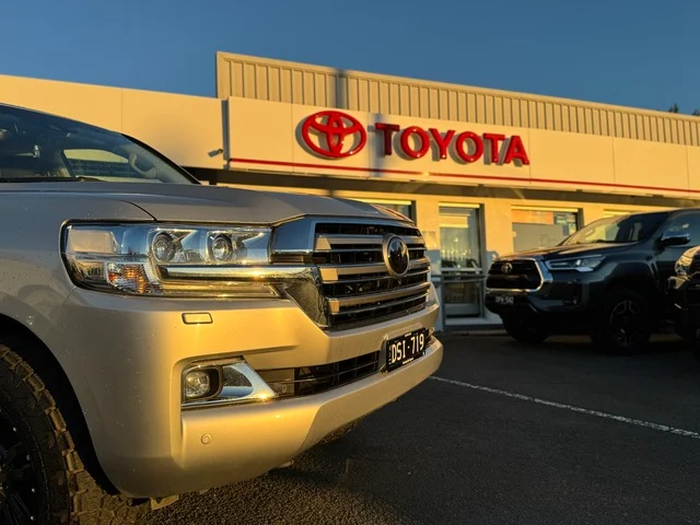 2019 Toyota Landcruiser Sahara image 2