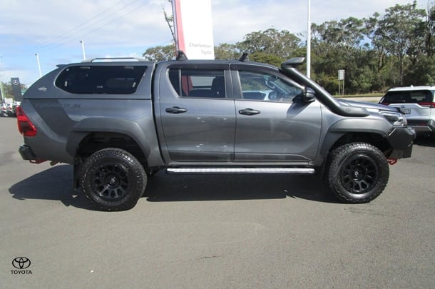2022 Toyota Hilux Rugged X image 5